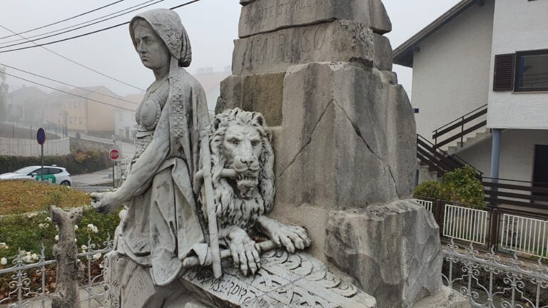 Spomenik Ocu domovine