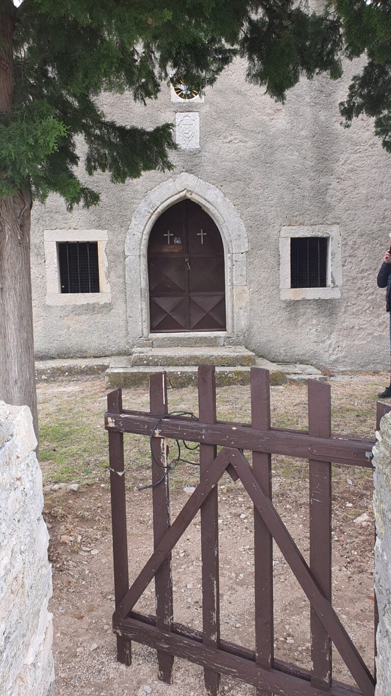 Crkva sv. Agneze (Sv. Agnija)