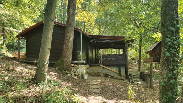 Planinarska kuća Kameni svati