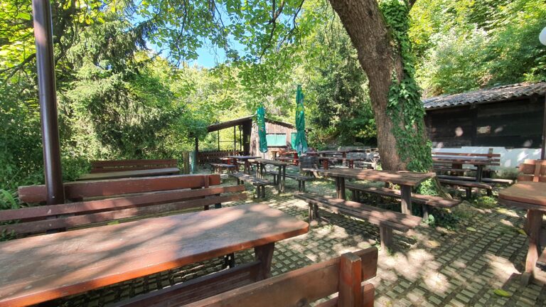 Planinarski dom Glavica