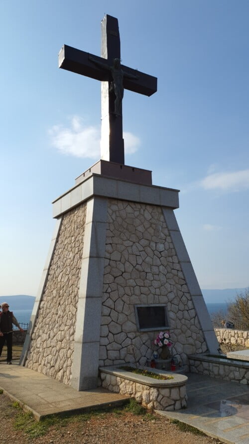 Fumak – zavjetni križ