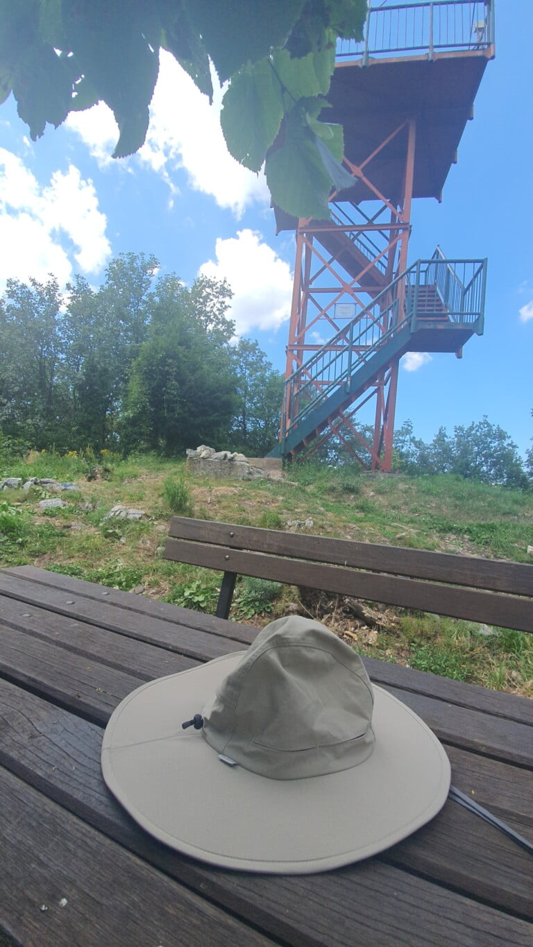 Planinarski dom Lipa-Rog, Toranj Lipa-Rog