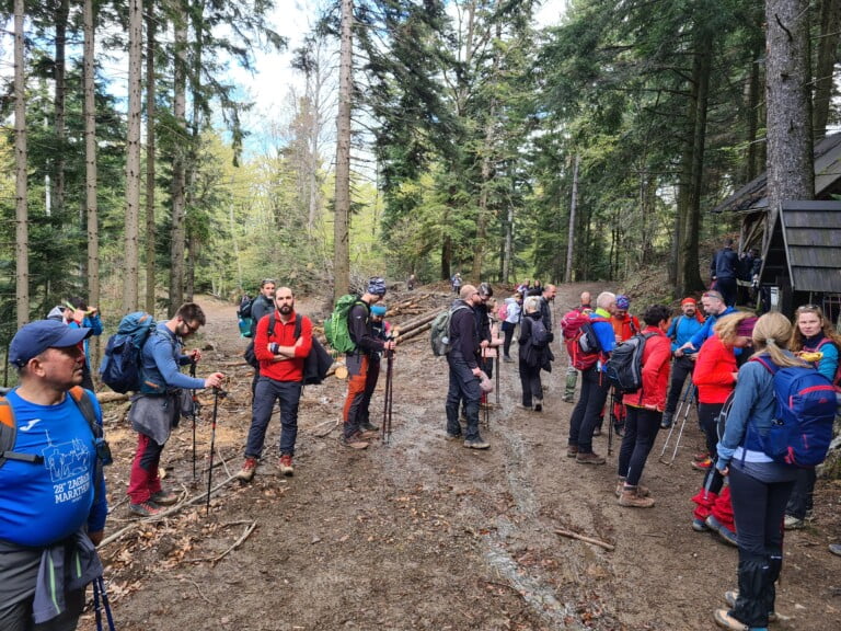 Planinarsko sklonište Kod križa