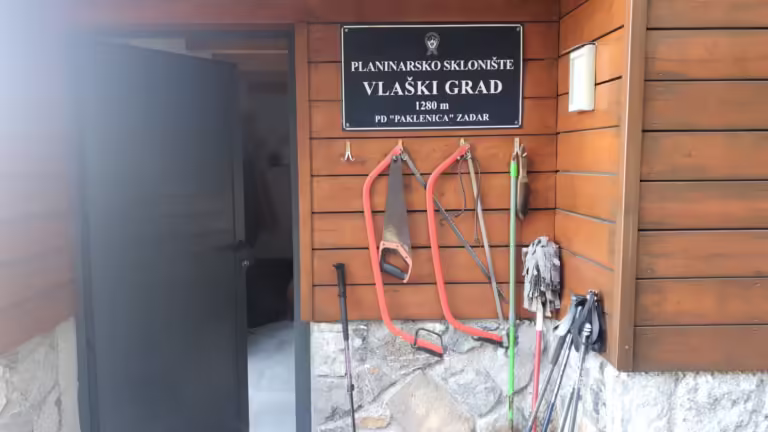 Planinarsko sklonište Vlaški grad