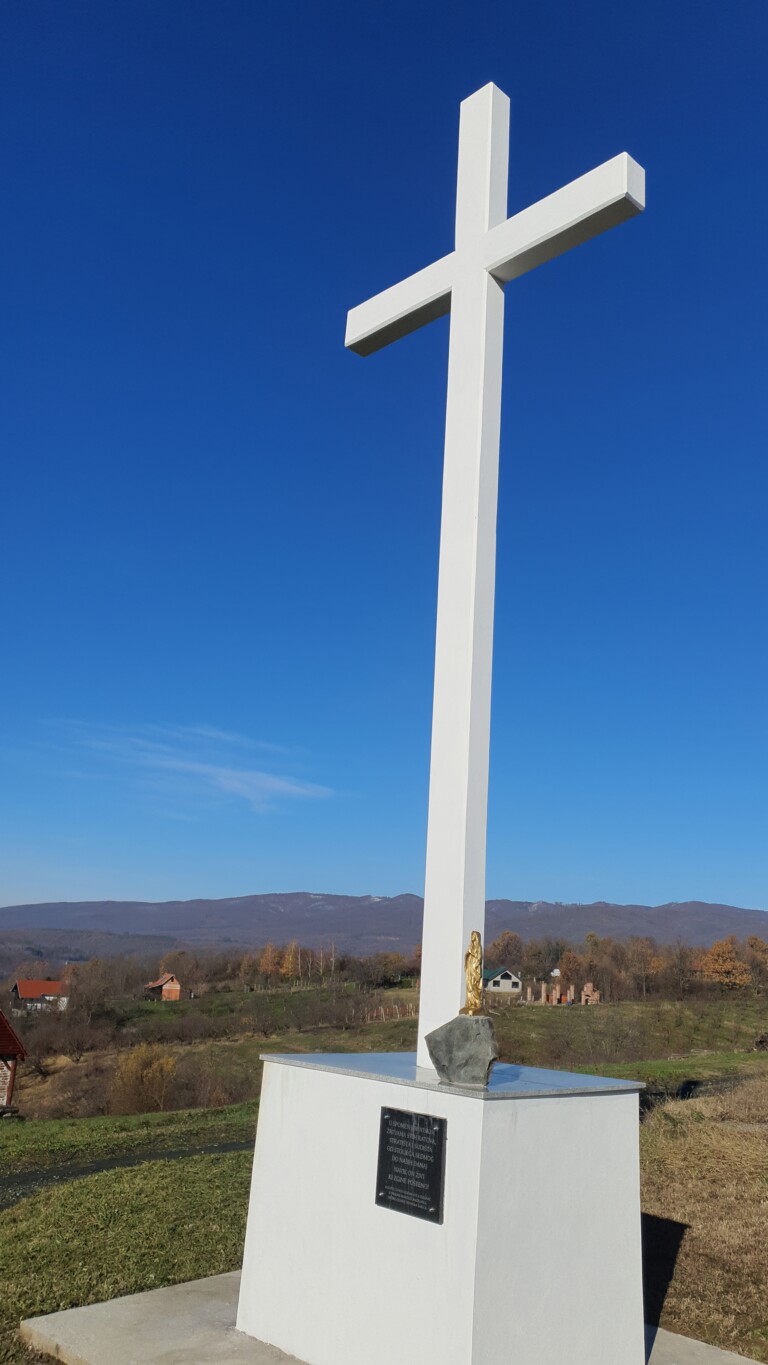 Spomen hrvatskim žrtvama