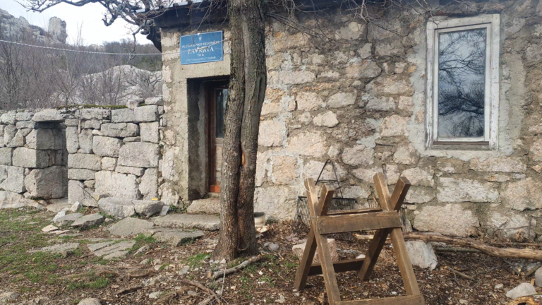 Planinarsko sklonište Zavrata