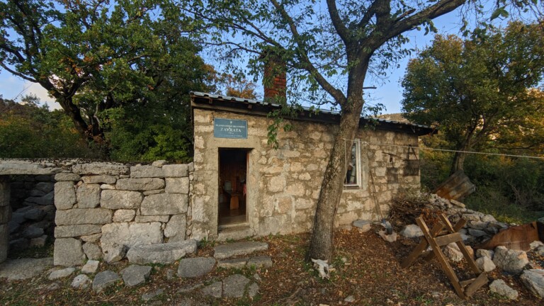 Planinarsko sklonište Zavrata